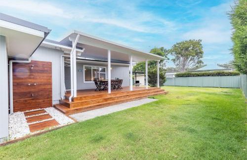 Shoal Bay Apartment | Shoalz Renovated Cottage and Boat Parking