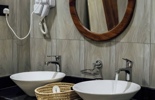 Arusha Hotel | Shoki Shoki Lodge