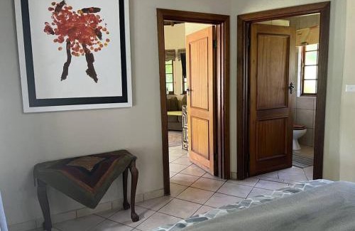 Greater Johannesburg Metropolitan Area Ski Chalet | SHONALANGA - Secured cottage in equestrian estate - LOADSHEDDING FREE!