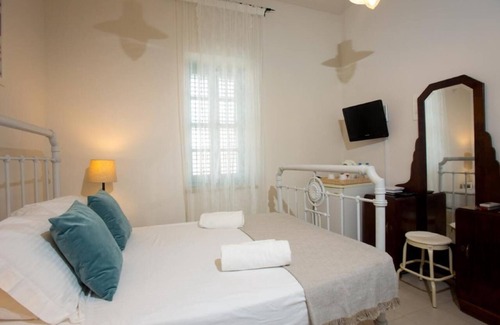 Dherynia House | Shongas Inn