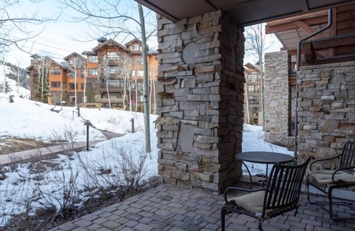 Empire Pass Apartment | Shooting Star Lodge at Deer Valley Resort - Hotel Room #102