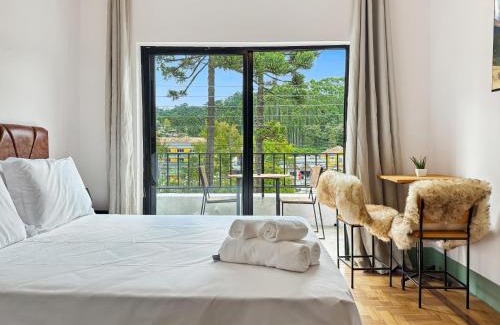 Abernessia Apartment | Shopping Center Fast WiFi Balcony Home Office