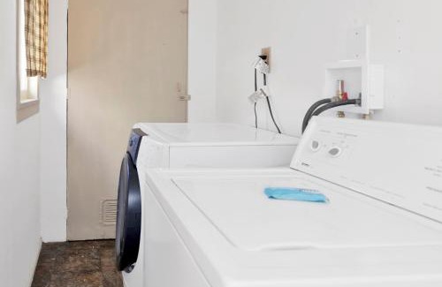 Big Bear Lake Hotel | Shore Acres Lodge-452 by Big Bear Vacations