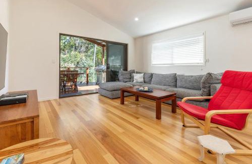 Boomerang Beach House | Shore Beats Work