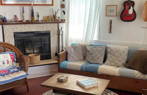Strathmere House | Shore cottage steps away from warm sandy feet