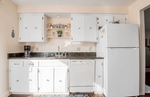 Bayshore House | Shore Delight: Waldport Home + Deck, Walk to Beach