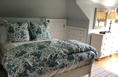 Northeast Harbor House | Shore front stunner/minutes from Acadia Nat’l Park