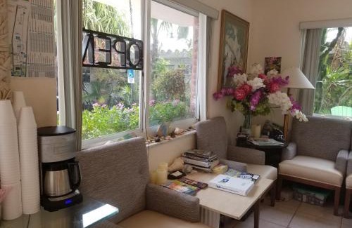 Lauderdale-by-the-Sea Hotel | Shore Haven Resort Inn