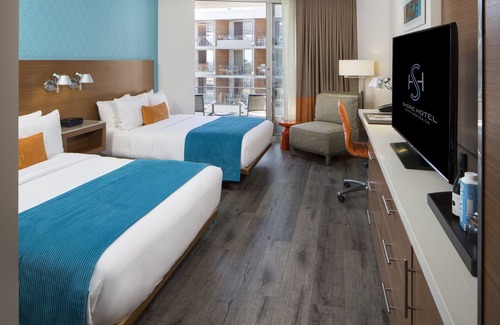Downtown Hotel | Shore Hotel