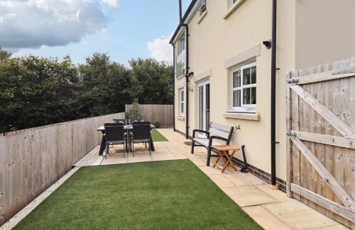 Grange-over-Sands House | Shore View