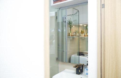 Barangay 76 Apartment | Shore2 Luxurious & Homely Suite near MOA