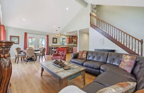 Bass Lake Apartment | Shoreline cabin with lake views & boat slip