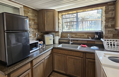Confluence House | Shoreline Estates - Upper Apartment