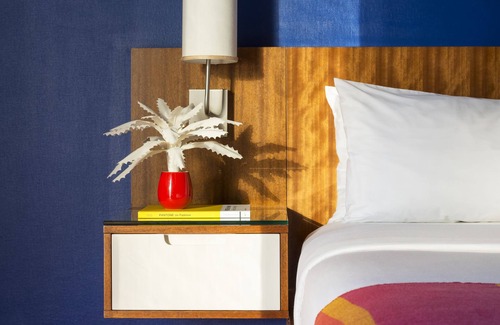 Waikiki Hotel | Shoreline Hotel Waikiki