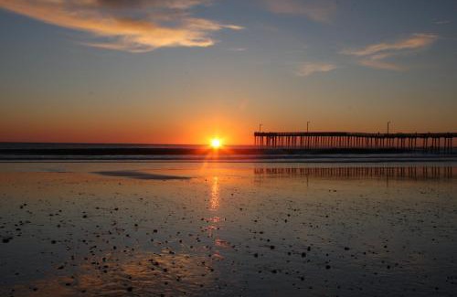 Cayucos Hotel | Shoreline Inn.on the beach
