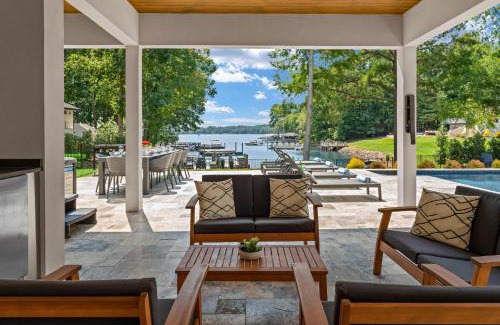 Mayhew House | Shoreline on Stonemarker