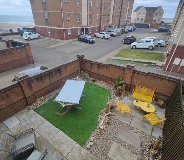Port Talbot House | Shoreline Seaside Holiday Home Aberavon beach