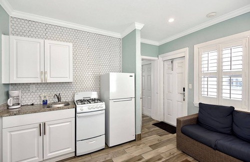 Daytona Beach Shores Apartment | Shoreline Suites & Cabana Cottages