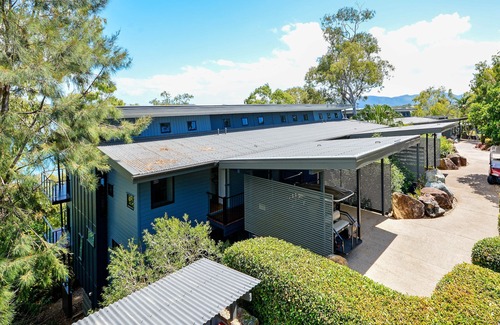 Hamilton Island Apartment | Shorelines3 Hamilton Island.Marks Mad sale enquire now.Stunning views and pool