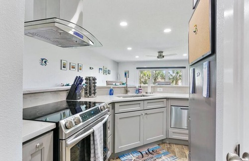Jacksonville Beach Villa | Short Board on Jax Beach