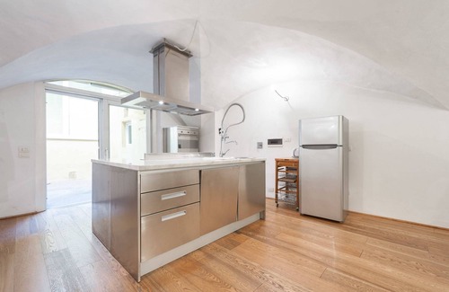 San Niccolo Apartment | Short-let Florence Pontevecchio Suite