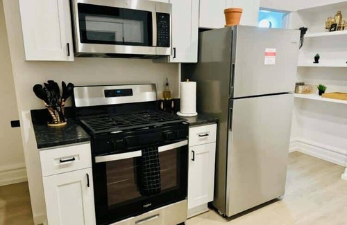 Short North House | Short North – Convention – Free Parking – King Bed