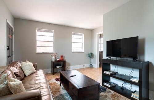 Victorian Village House | Short North Convention Private Parking Pets