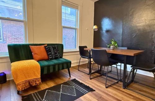 German Village House | Short North Convention Private Parking Pets!