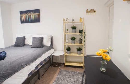 Easton Apartment | Short Stay Bristol - Stapleton 1 Apartment