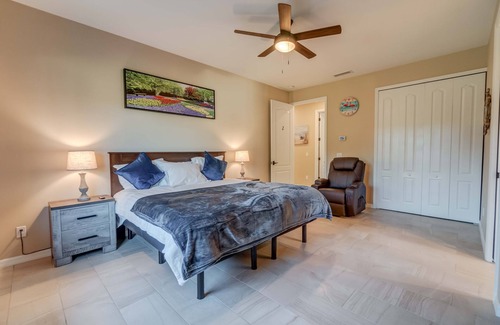 Englewood Bed & Breakfast | Short term vacation rental, luxury B&B located 0.9 miles from Manasota Beach.