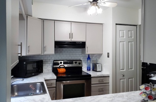 North End Condo | Short Walk to Beach - Northend 2Bd/2Bth