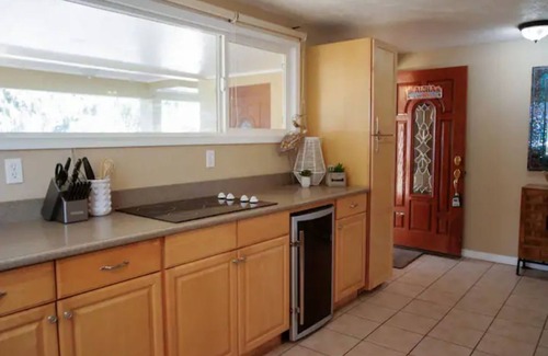 Kailua House | Short walk to Kailua Beach across the street-Quiet AC's-Lg. Kitchen-Patio-Grill