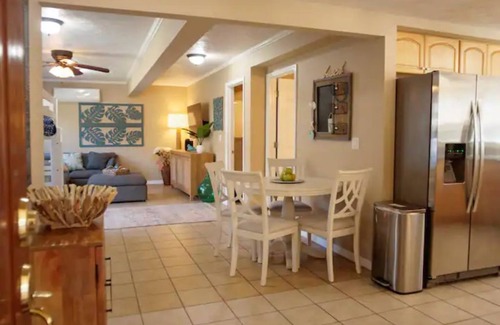 Kailua House | Short walk to Kailua Beach across the street-Quiet AC's-Lg. Kitchen-Patio-Grill