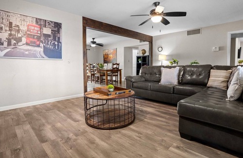 Scottsdale Country Acres House | Short Walk to Scottsdale by Rebl|Pool|Dog Friendly