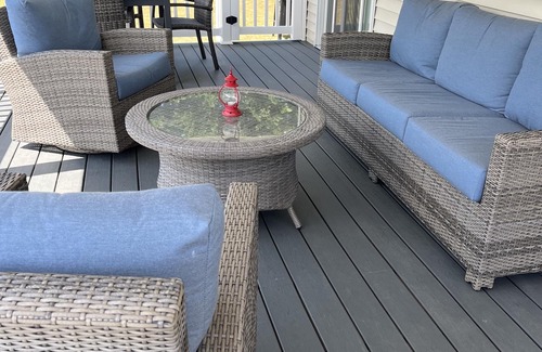 Villas House | Short walk to the bay and bike trails WEEKLY SUMMER RENTAL ONLY