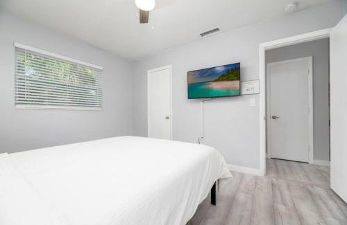 Wilton Manors Apartment | Short Walk to Wilton Drive Apt1