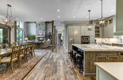 Highlands Cabin | Shortoff Mountain View | Luxury Home Minutes From Downtown With Great View Of Shortoff Mountain