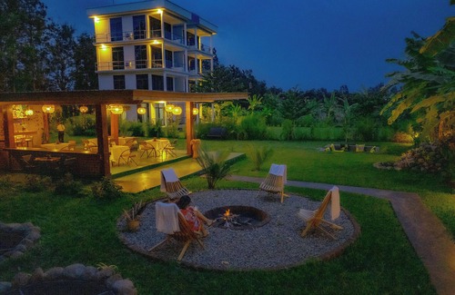 Moshi Ski Chalet | Shose Farmhouse Chalets & Campsite