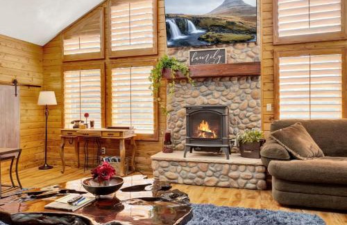 Duck Creek Village House | Shoshone Cabin Retreat