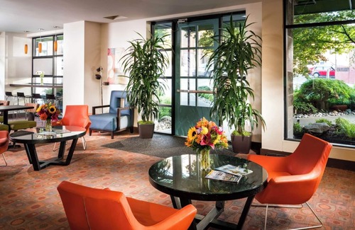 University District Hotel | Shower Haven, Two Queens, Staypineapple Treats, Steps from University Village
