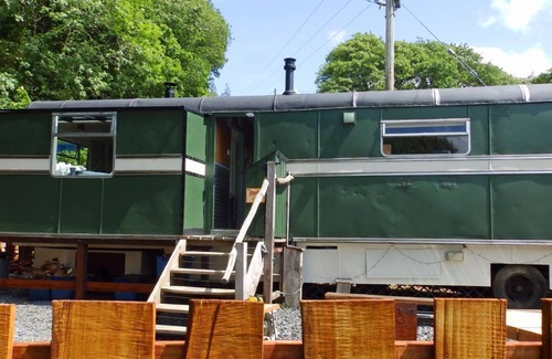 Penmaenpool Cabin | Showman's Wagon is a renovated 1950s fairground travelling-van for two guests.