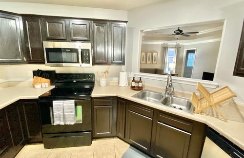 Bentonville House | Shred Shed- Sleeps 10- Near Trails- Bentonville