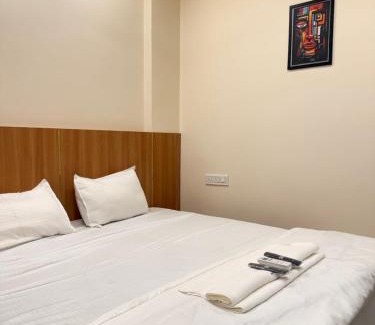 Ujjain Hotel | Shree Nikunj Palace