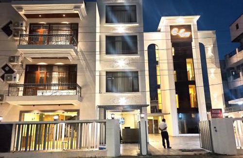 Haridwar Hotel | Shree Radha Heritage House