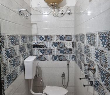 Varanasi Apartment | Shree Shyam Paying Guest house