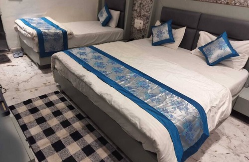 Vrindavan Hotel | Shri Balaji Dham Hotel