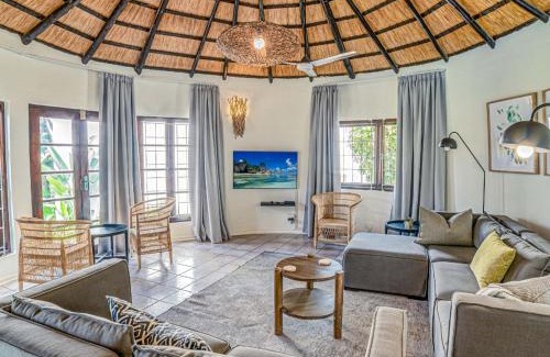 Umhlali Beach Apartment | Shrimp Lane Cottages, Sea Lodge