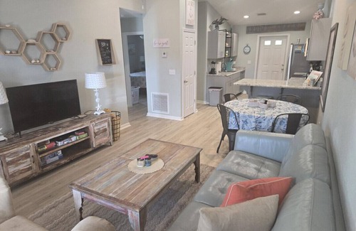 Port St. Joe House | Shrimp Shack - Close to Downtown & Beaches - King Bed - Boat Parking - NO Pet Fees !