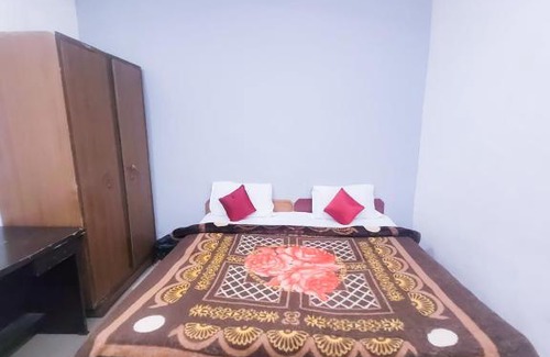 Greater Noida Hotel | Shubham Villa - Near Botanical Garden