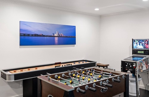 Park Cities House | Shuffleboard & Foosball / 3 King / Northpark Area